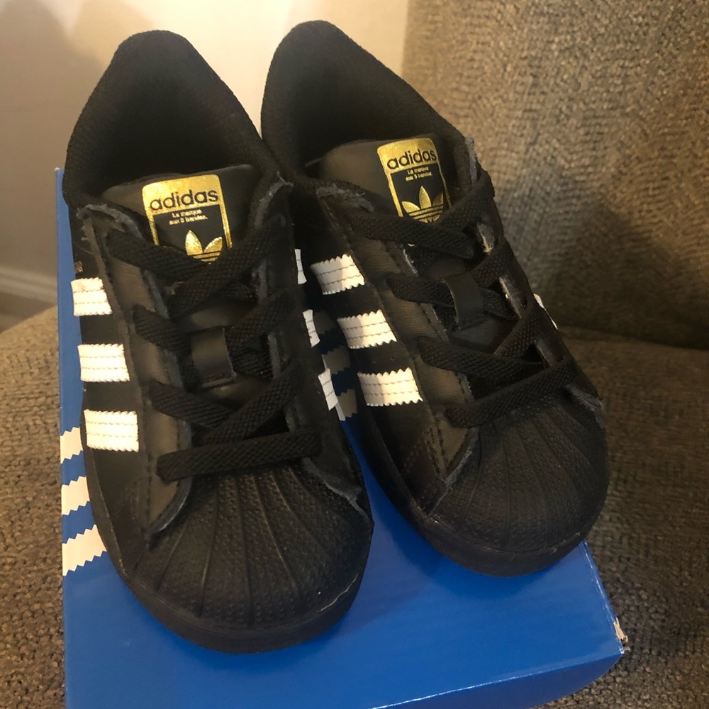Toddler boys ADIDAS shell toe